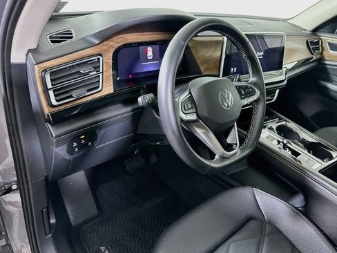 Certified 2026 Volkswagen Atlas SE w/ Panoramic Sunroof Package AWD/4WD image 10