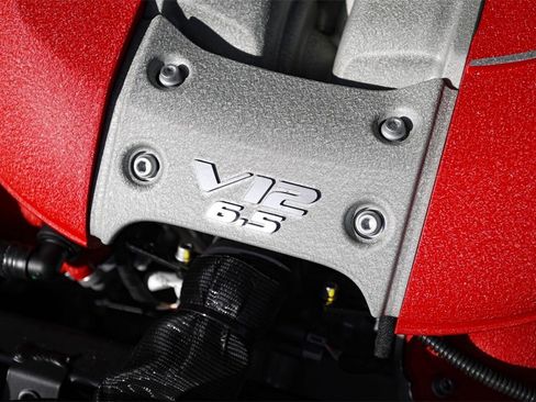 Certified 2022 Ferrari 812 GTS Base image 21