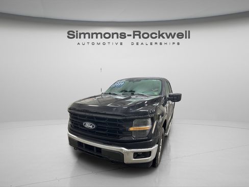 Used 2024 Ford F150 XLT image 3