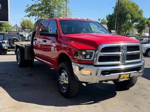 Used 2018 RAM 3500 Tradesman w/ Chrome Appearance Group AWD/4WD image 6