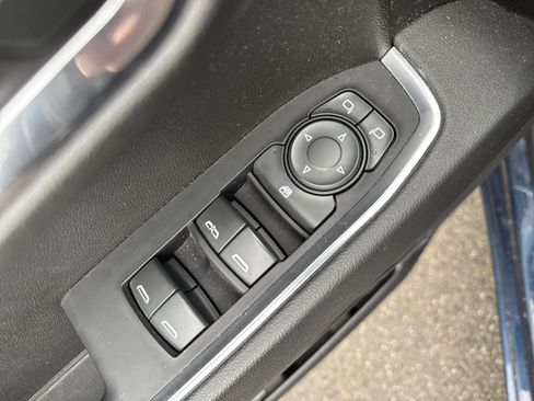 Used 2022 Chevrolet Silverado 1500 RST image 12