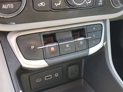 Certified 2022 GMC Terrain SLE w/ Driver Convenience Package image 33