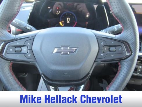 Used 2026 Chevrolet Trax RS w/ Sunroof Package image 23