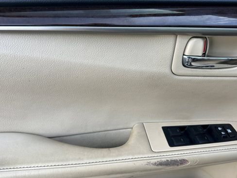 Used 2015 Lexus ES 350 w/ Premium Package FWD image 10