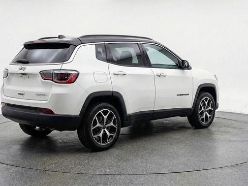 Used 2025 Jeep Compass Limited AWD/4WD image 9