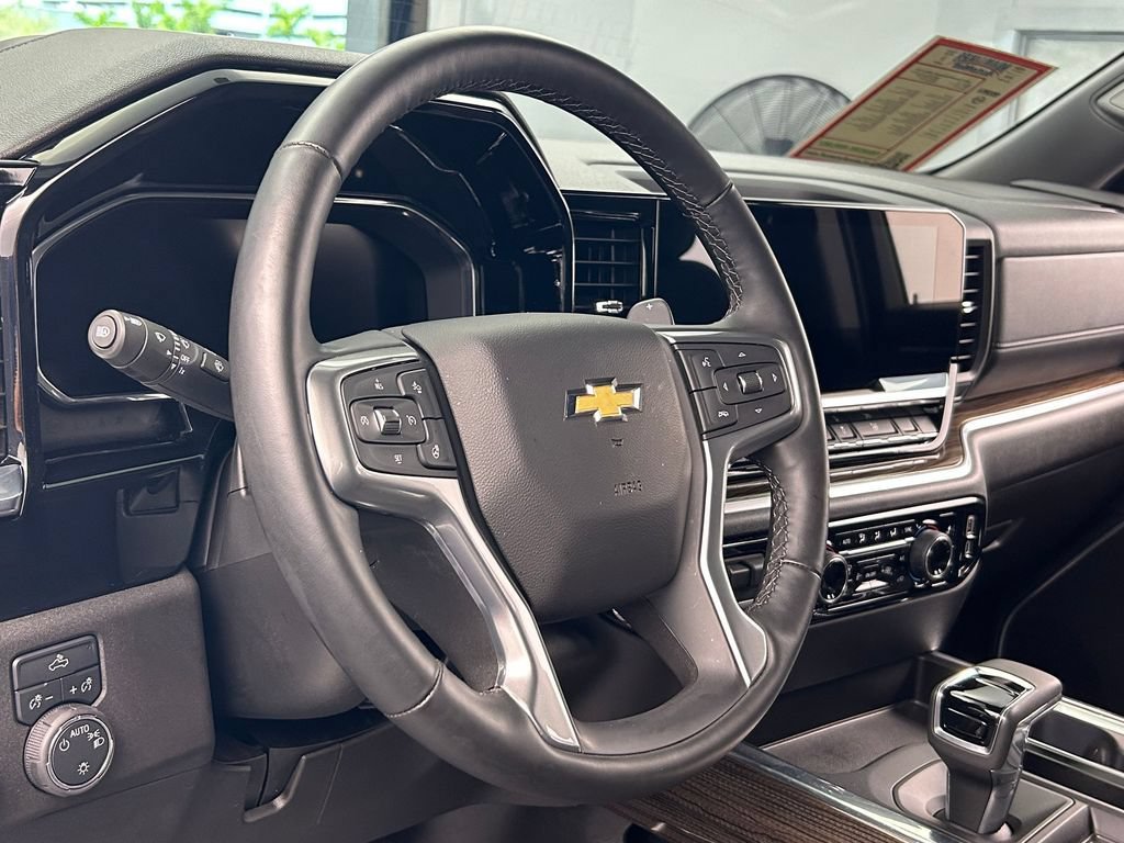 Used 2026 Chevrolet Silverado 1500 LT AWD/4WD image 44