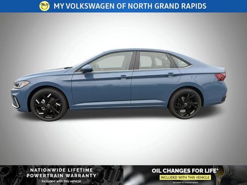 New 2026 Volkswagen Jetta SE FWD image 2