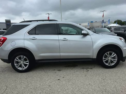 Used 2017 Chevrolet Equinox LT w/ Convenience Package image 9