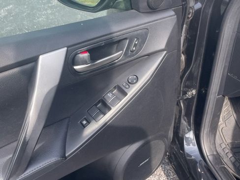 Used 2010 MAZDA MAZDA3 s Grand Touring FWD image 11