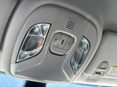 Used 2020 Jeep Compass Latitude FWD image 36
