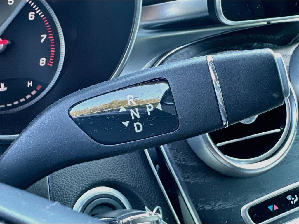 Used 2018 Mercedes-Benz GLC 300 4MATIC image 16