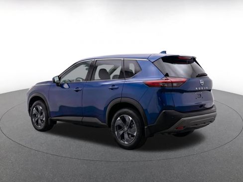 Used 2025 Nissan Rogue SV FWD image 6