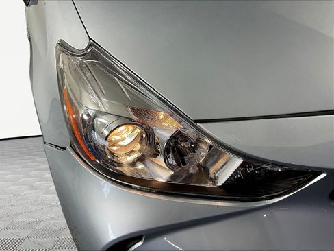 Used 2016 Toyota Prius V Four FWD image 30