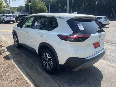 Certified 2023 Nissan Rogue SV AWD/4WD image 3
