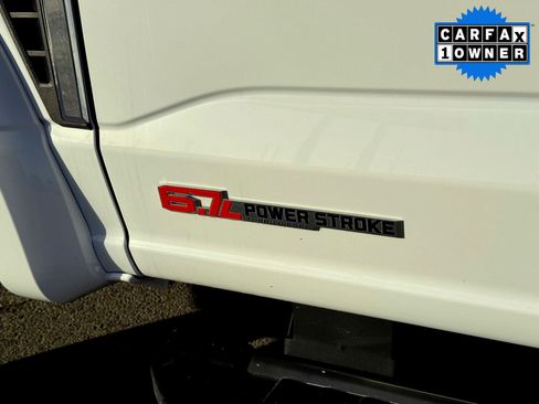 Used 2025 Ford F450 Lariat w/ Chrome Package image 3