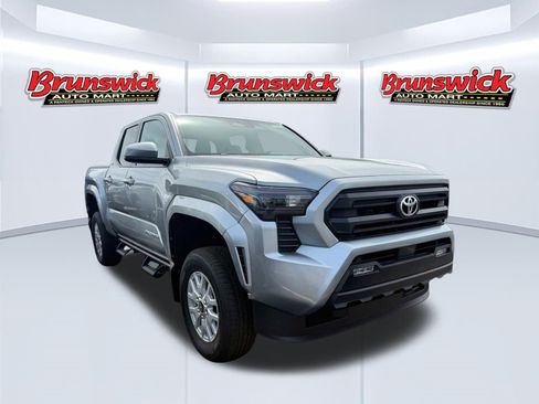 New 2026 Toyota Tacoma SR5 AWD/4WD image 2