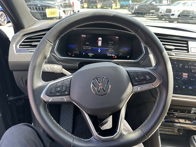 Used 2023 Volkswagen Tiguan SE FWD image 13