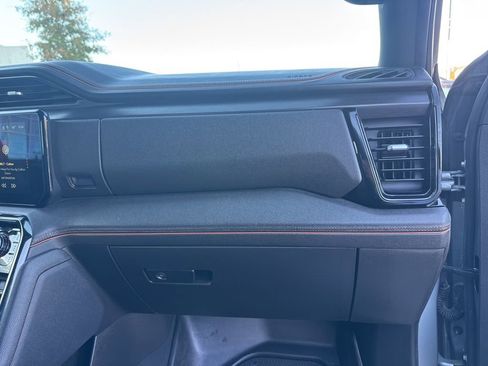 Used 2023 GMC Sierra 1500 AT4 w/ AT4 Preferred Package image 18