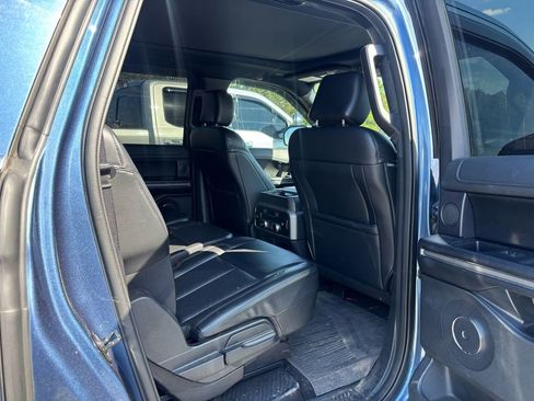 Used 2019 Ford Expedition Max XLT w/ Equipment Group 202A AWD/4WD image 6