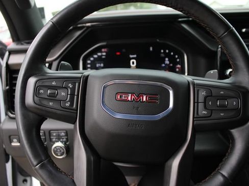 Used 2024 GMC Sierra 1500 AT4 w/ Technology Package AWD/4WD image 12