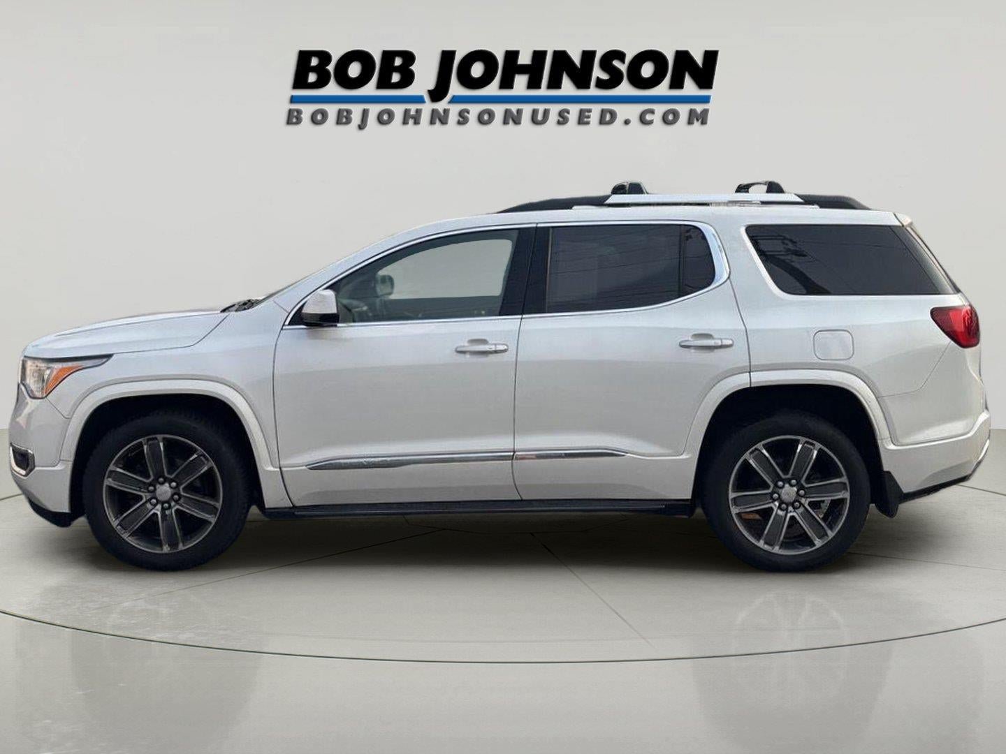 Used 2019 GMC Acadia Denali w/ Technology Package AWD/4WD image 4