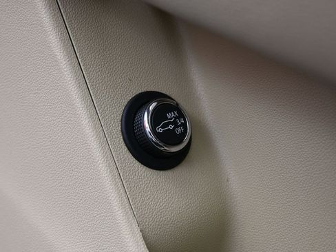 Used 2019 Cadillac XT5 FWD image 18