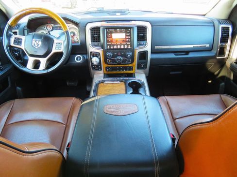 Used 2017 RAM 1500 Laramie Longhorn image 37