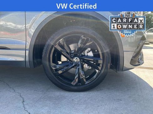 Certified 2023 Volkswagen Tiguan SE R-Line image 10