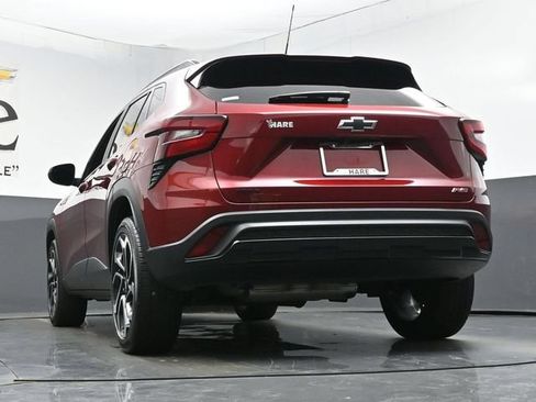 Used 2024 Chevrolet Trax RS w/ Sunroof Package FWD image 54