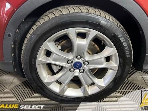 Used 2014 Ford Escape Titanium w/ Equipment Group 401A AWD/4WD image 9