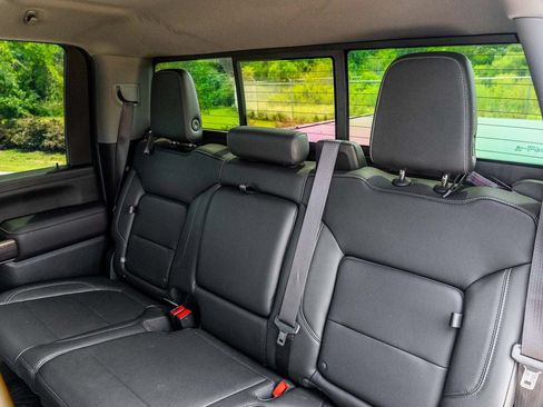 Used 2020 Chevrolet Silverado 2500 LTZ w/ LTZ Plus Package AWD/4WD image 18