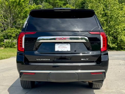 Used 2022 GMC Yukon XL SLT w/ SLT Premium Package AWD/4WD image 6