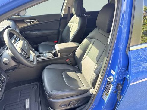 Used 2026 Kia Sportage EX FWD image 20