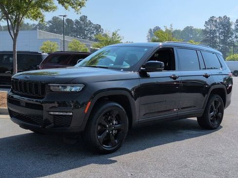 Certified 2024 Jeep Grand Cherokee L Limited w/ Black Appearance Package RWD image 8
