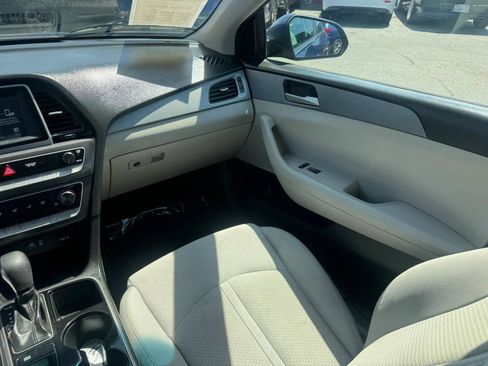 Used 2019 Hyundai Sonata SE FWD image 25