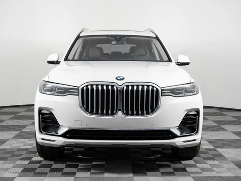 Used 2022 BMW X7 xDrive40i w/ Premium Package image 11