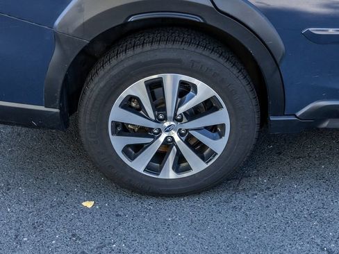 Used 2024 Subaru Outback Premium AWD/4WD image 5