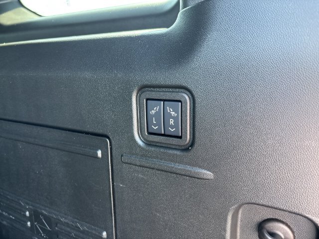 Certified 2026 GMC Hummer EV SUV AWD/4WD image 17