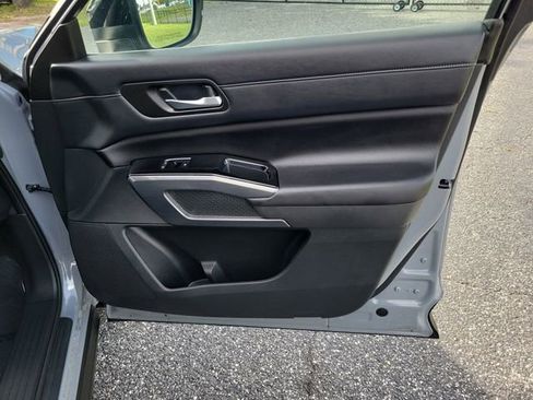 Used 2024 Nissan Pathfinder SL w/ Cargo Package FWD image 37