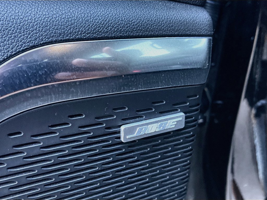 Used 2025 Chevrolet Traverse RS FWD image 19