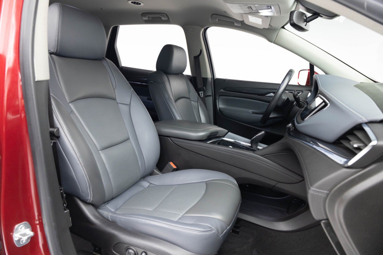 Used 2019 Buick Enclave Essence FWD image 4