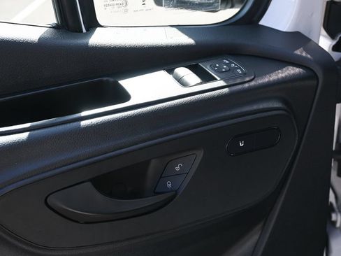 Used 2024 Mercedes-Benz Sprinter 2500 image 17