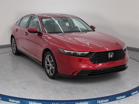 Used 2024 Honda Accord EX image 4