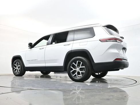 Used 2024 Jeep Grand Cherokee L Limited w/ Luxury Tech Group II AWD/4WD image 30