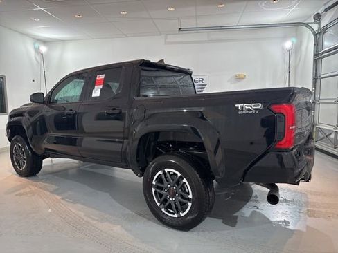 New 2025 Toyota Tacoma TRD Sport image 5