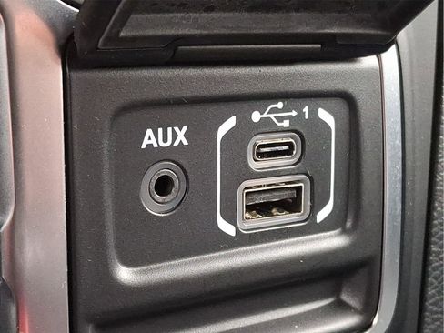 Used 2021 Jeep Wrangler Unlimited Sahara image 27