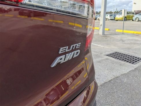 Used 2021 Honda Pilot Elite image 12