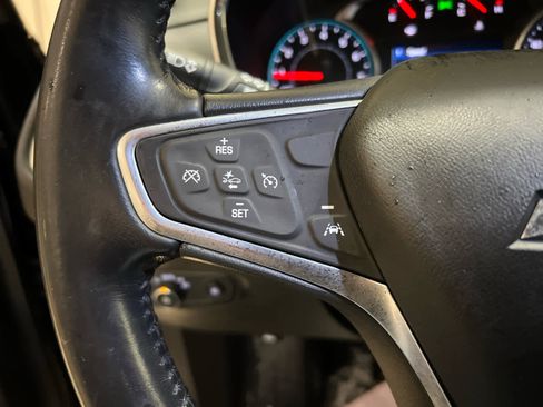 Used 2021 Chevrolet Equinox LT image 24