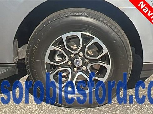 Certified 2024 Ford Expedition XLT image 9