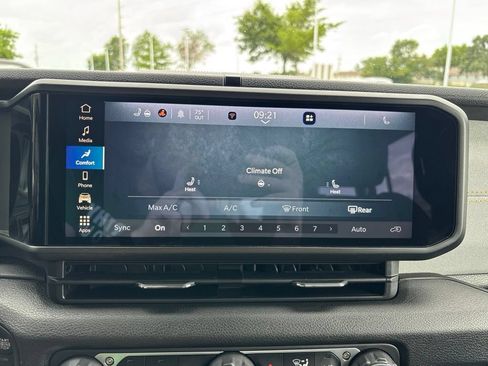 Used 2024 Jeep Wrangler Unlimited Sport AWD/4WD image 59